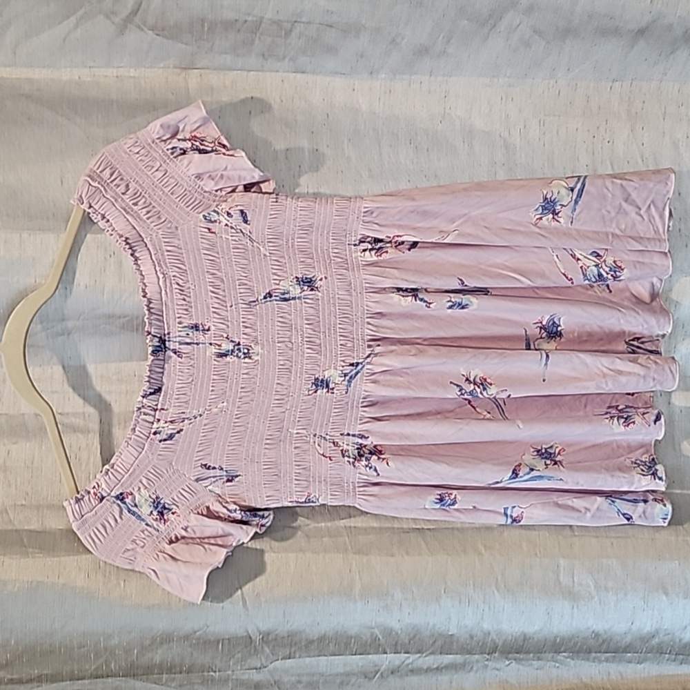 A Pea In The Pod Maternity Top
